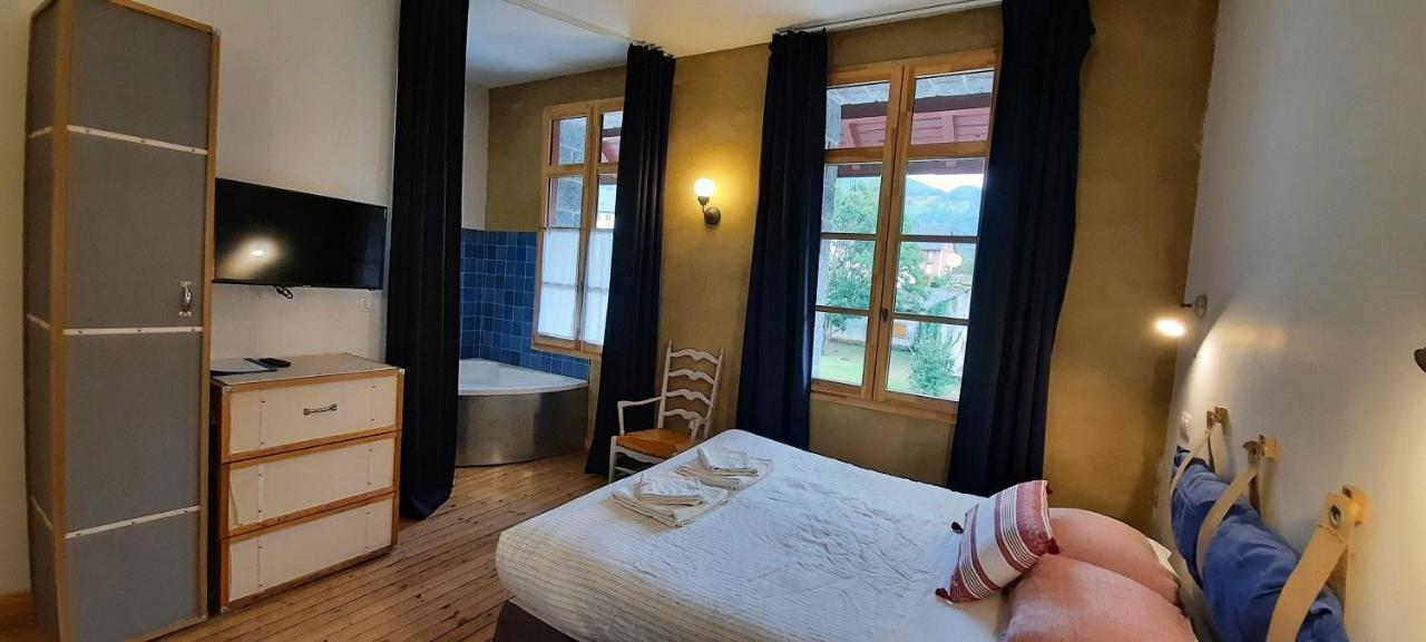Transhumance & Cie, Auberge, Appartements & Spa Bedous Exterior photo